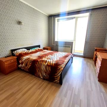 Академіка Сахарова вул., 26