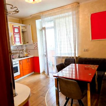 Малоголосківська вул., 8