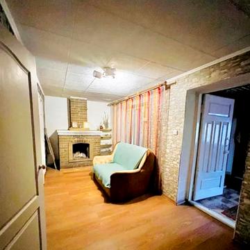 Квітнева вул.