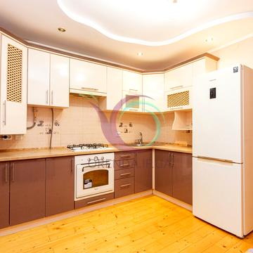 Василя Симоненка вул., 26