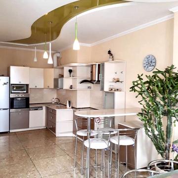 Генуезька вул., 5