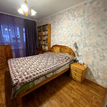 Чарівна вул., 105