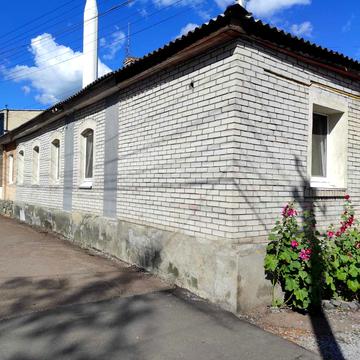 Івана Франка вул., 18