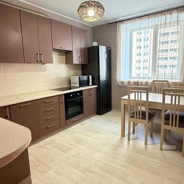 Академіка Вернадського бульв., 24