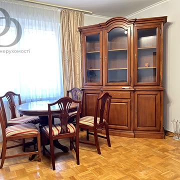 Лесі Українки бульв., 21