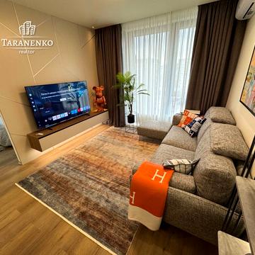 Набережна Перемоги вул., 128