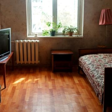 Героїв просп., 3