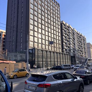 Сонячна вул., (Будинок 1)