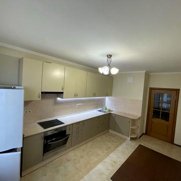 Зарічна вул., 1-В