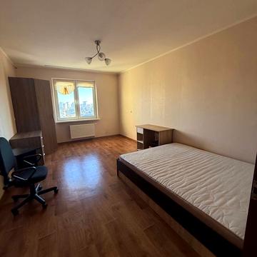 Ясинуватський пров., 11