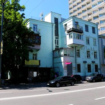 Михайла Грушевського вул., 28/2