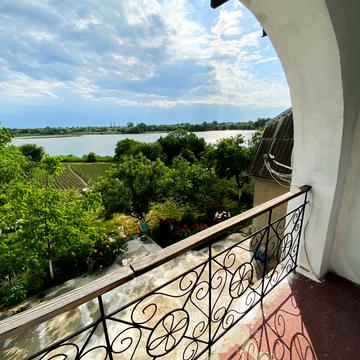 Старомильська, 20