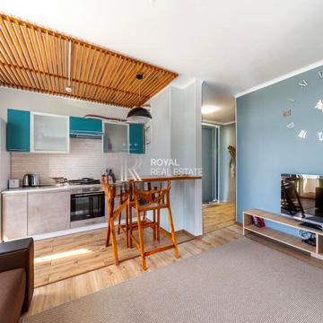 Драгоманова вул., 10