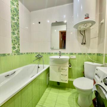 Академіка Янгеля вул., 21