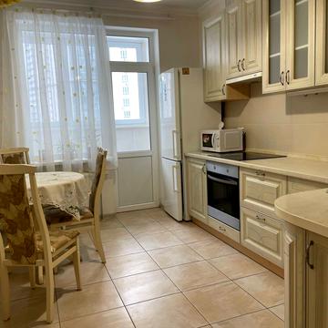 Академіка Глушкова просп., 9-В