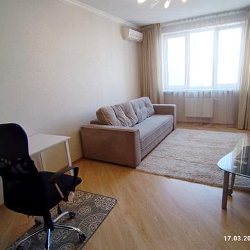 Феодосійська вул., 1-А