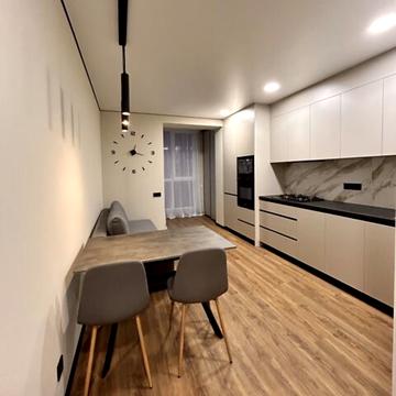 Співдружності вул., 6