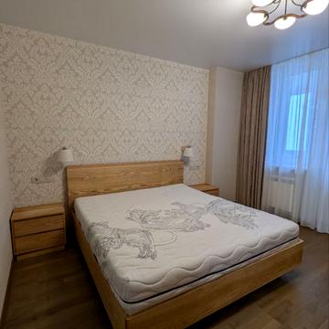 Анни Ахматової вул., 30