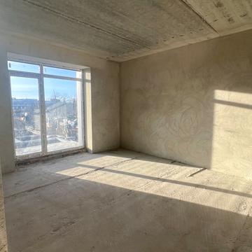 Євгена Коновальця вул., (Будинок 4)