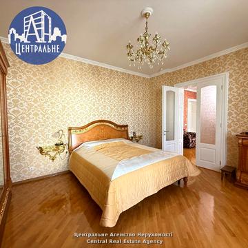 Братів Руснаків вул., 4