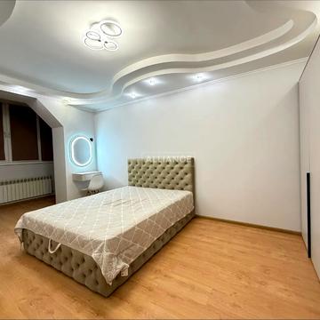 Івана Пулюя вул., 15