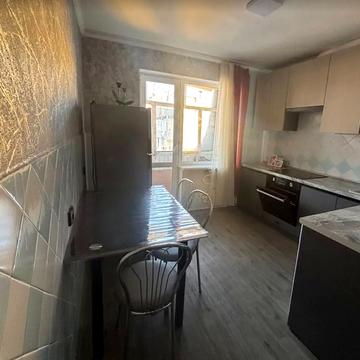 Слави бульв., 12