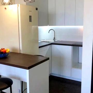 Європейського Союзу просп. (Правди), 41-Е