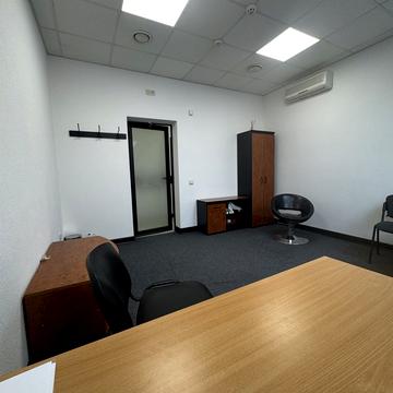 Героїв Майдану вул. (Червоноармійська), 31