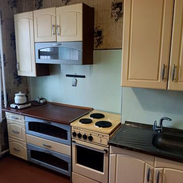 Князя Володимира Великого просп., 88