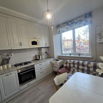 Літературна вул. (Чехова), 14-В