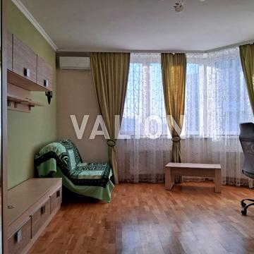 Урлівська вул., 40