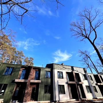 Варшавська вул., 37