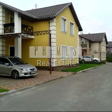 Новорічна, 7