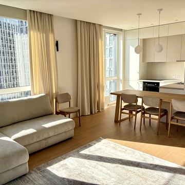 Зарічна вул., 6