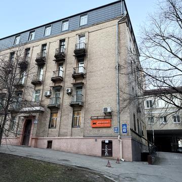 Василя Тютюнника вул. (Анрі Барбюса), 13