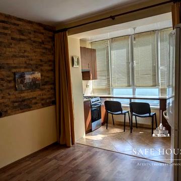 Волинська вул., 3