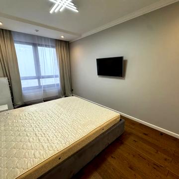 Голосіївський просп. (40-річчя Жовтня), 60