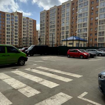 Героїв Небесної Сотні просп., 26/14