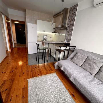 Європейського Союзу просп. (Правди), 45-А