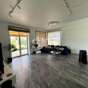 Деснянська вул., 48а