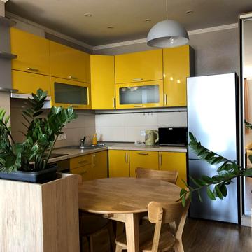 Європейського Союзу просп. (Правди), 8