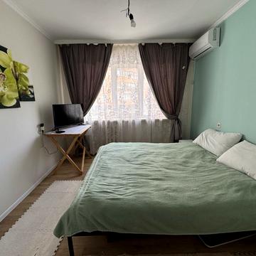 Лялі Убийвовк вул., 42