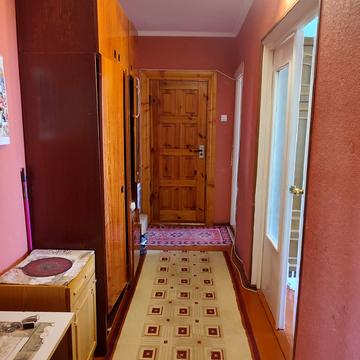 Молодіжна, 46