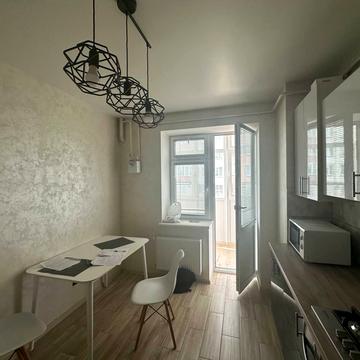 Борщагівська вул., 10