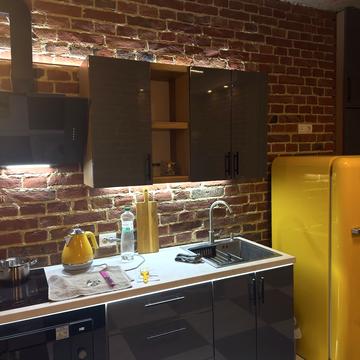 Парфановичів вул., 3