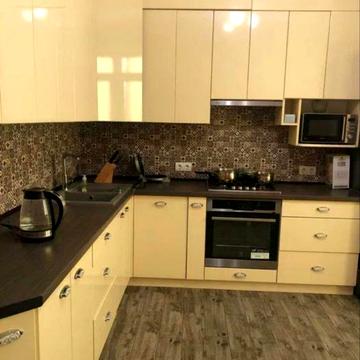 Лисика вул., 13