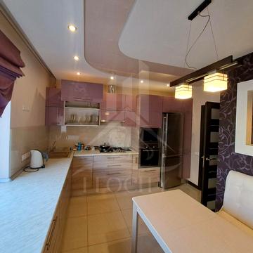 Залізнична вул., 7А