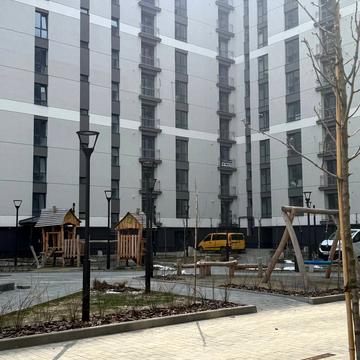 Олександра Довженка вул., (Будинок 9)