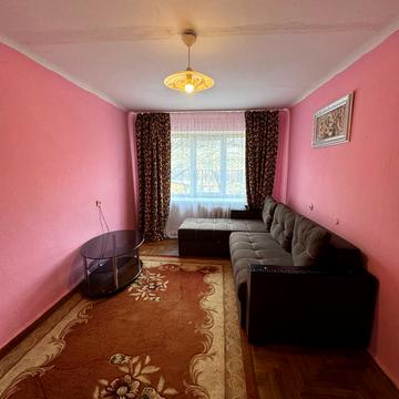 Богдана Хмельницького вул., 36