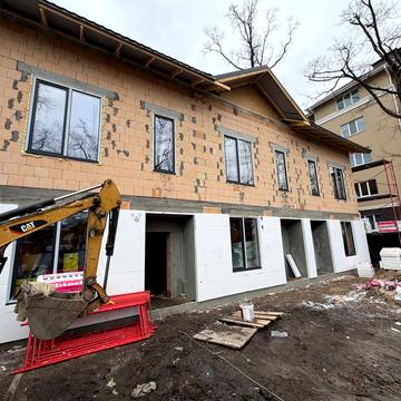 Миколи Вінграновського вул. (1 Травня)